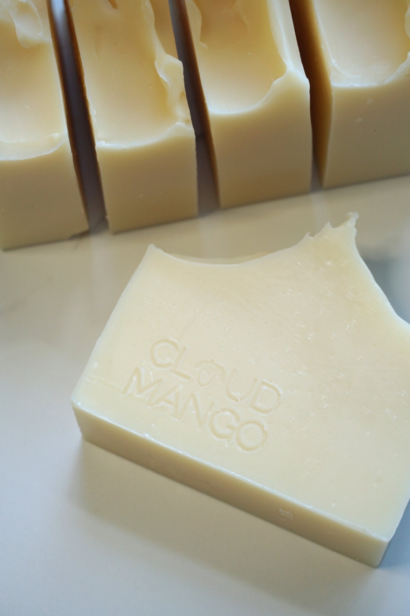 Summer Nights - Natural Vegan Handmade Soap - Cloud Mango ®